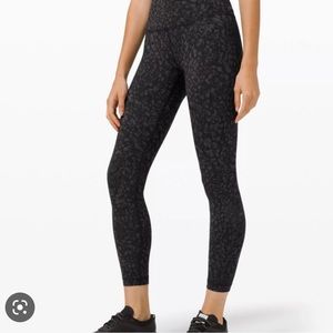 Lululemon wunder unders- size 4